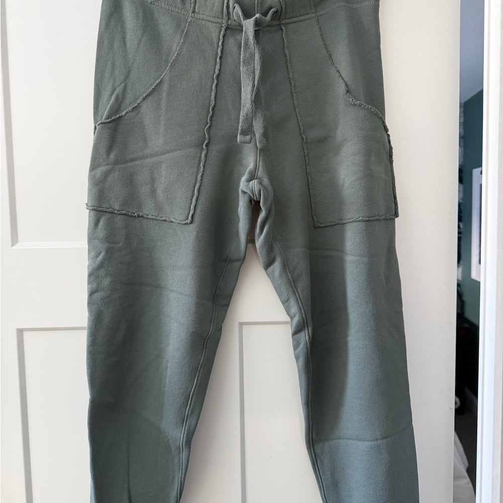 Frank & Eileen Eamon women’s jogger sweats.